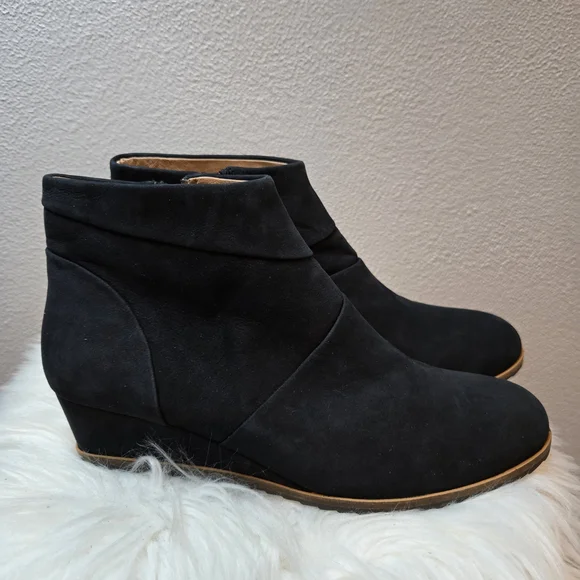 Linea Paolo Womens Wedge Black Ankle Bootie - Picture 5 of 10
